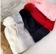 R - Touca Fem. Forrada Tricot com Pompom Ref: AO2405 Pac c/ 24 UN Diversas Cores.