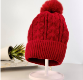 R - Touca Fem. Forrada Tricot com Pompom Ref: AO2408 Pac c/ 24 UN Diversas Cores.