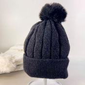 R - Touca Fem. Forrada Tricot com Pompom Ref: 38764-10 Pac c/ 24 UN Diversas Cores.