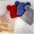 R - Touca Infantil Tricot com Duplo Pompom Ref: AO2417 Pac c/ 24 UN Diversas Cores.