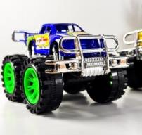Z - Conj. Dois Carros 4x4 com Fricção Ref: LCB055 Pac c/ 24 UN Diversas Cores.