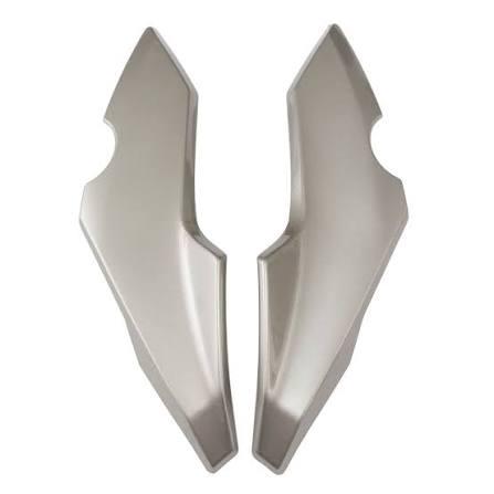 CARENAGEM LATERAL FAROL TITAN/FAN 160 25/ NA COR -PRATA FORCE METALICO (PAR)