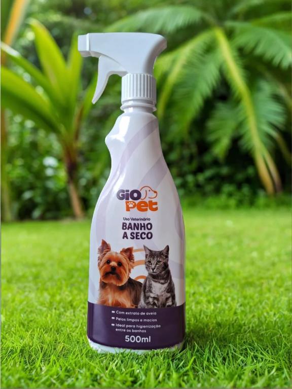 BANHO SECO CÂES E GATOS 500ML GIOPET