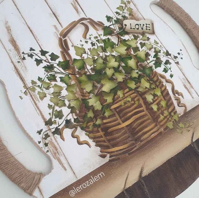 Cesta Rustica com Heras