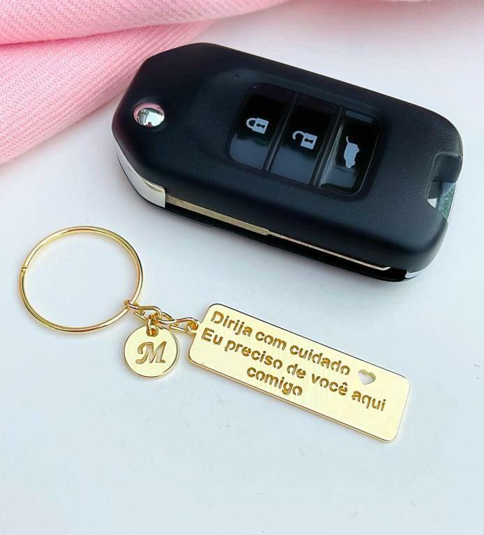 CHAVEIRO PERSONALIZADO COM INICIAL